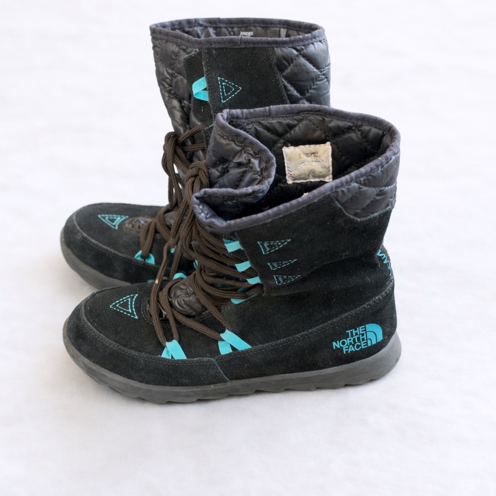 The North Face PrimaLoft Quilted Winter Boots Black Aqua Women’s 6